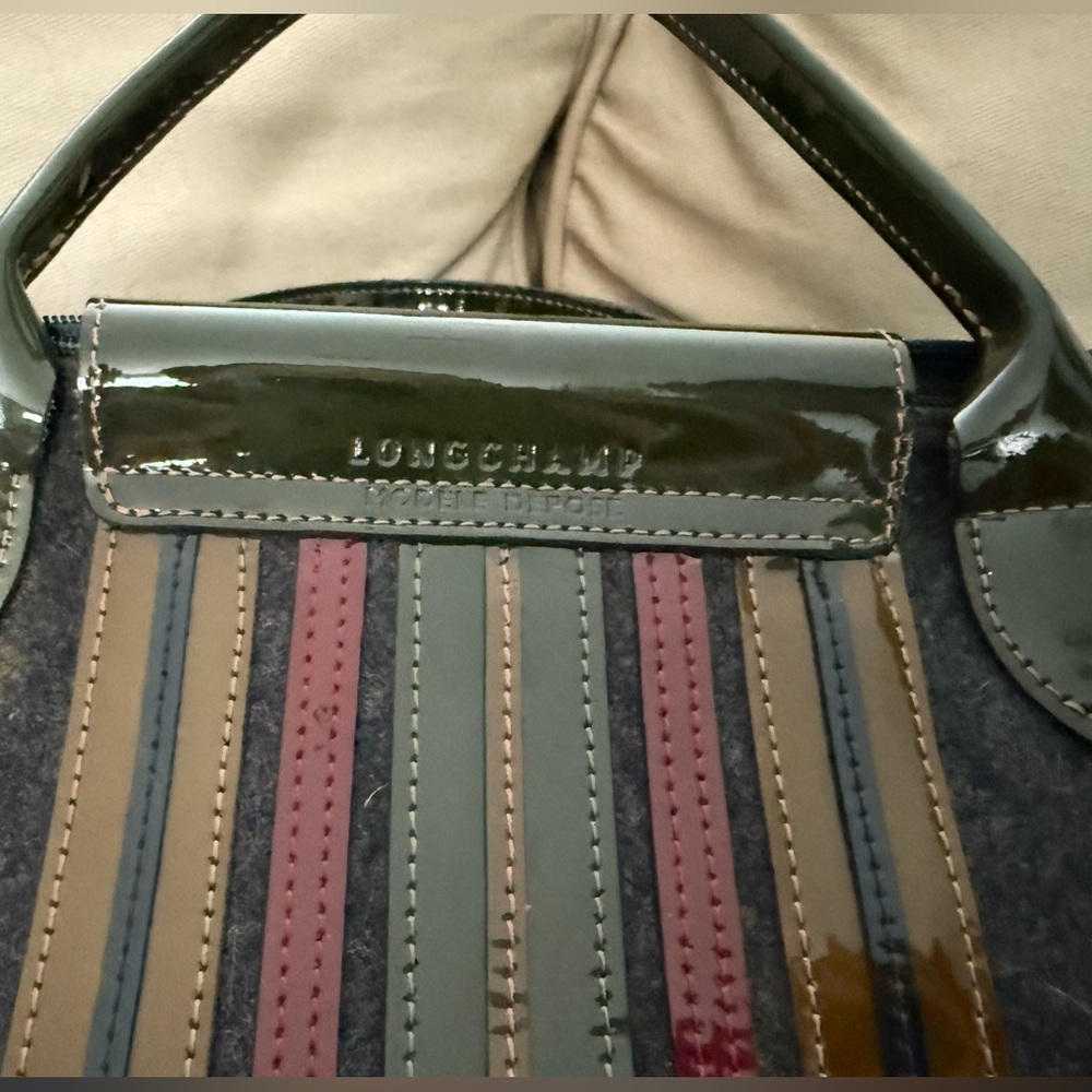 Vintage Longchamp Bag in Grey - Picture 4 of 7